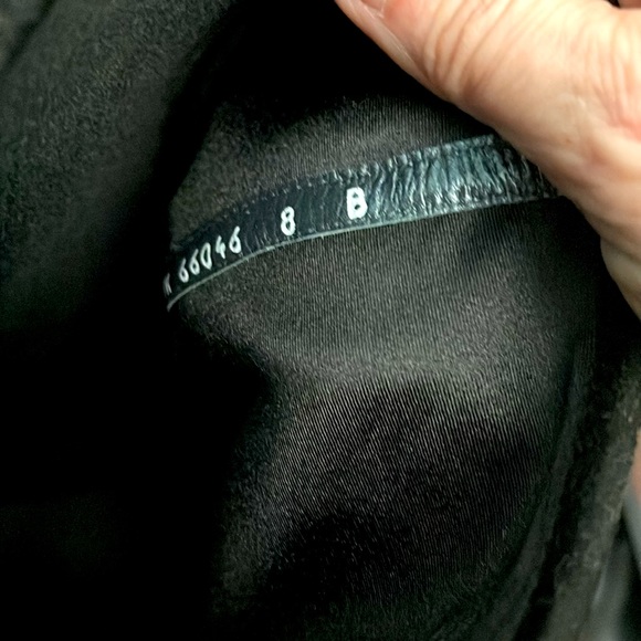 Stylish Dress Boots - Picture 5 of 6